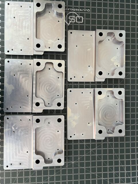 Set of machined plates